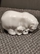 Royal Copenhagen Figurine Polar Bear with Young by Jeanne Grut No 4780. Measures 
6cm x 5cm. In perfect condition.
